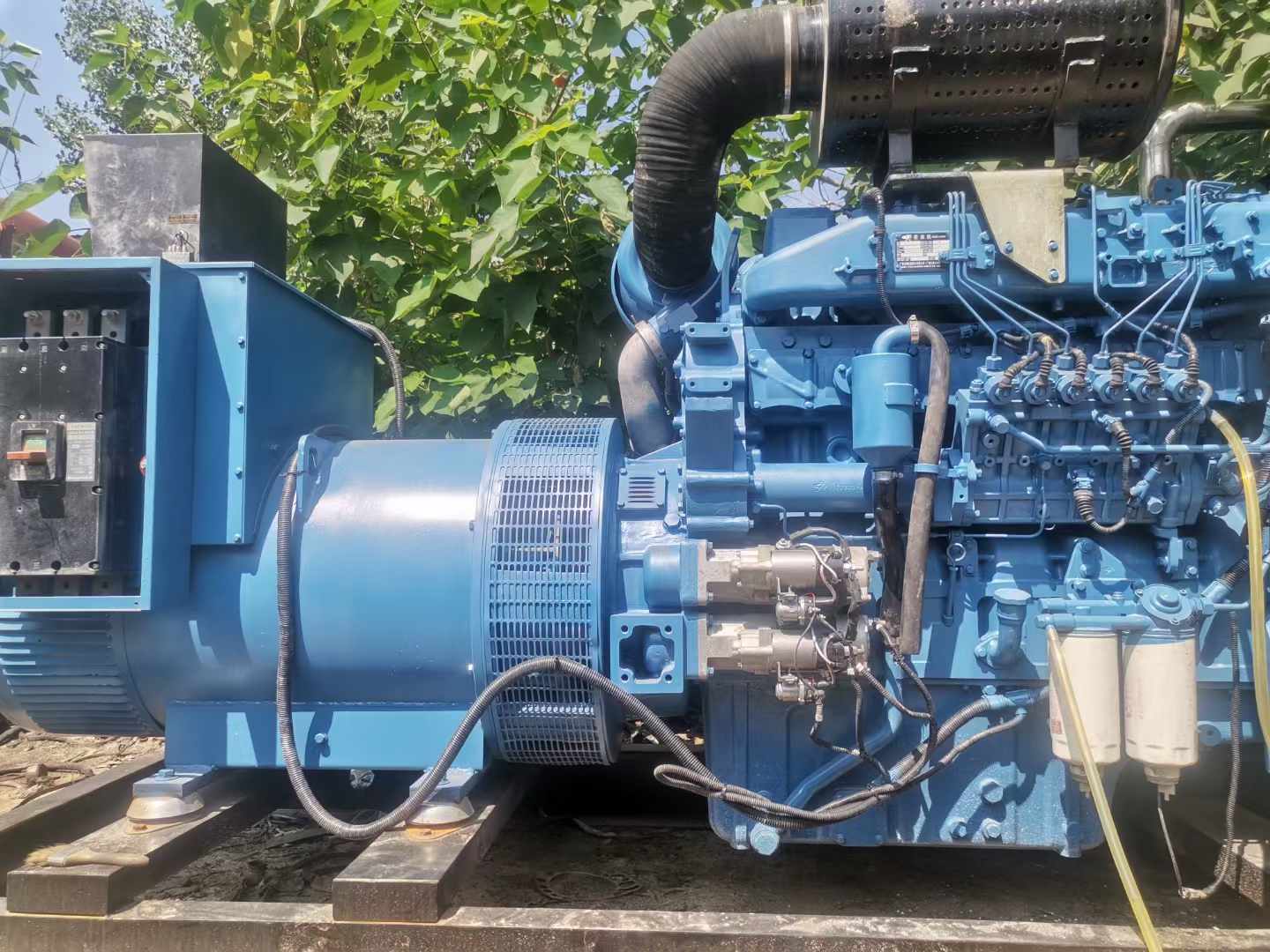隆回详细说明降低 800kW 柴油发电机输出电流波动的方法