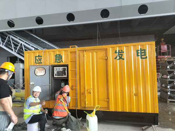 隆回怎样判断空气滤清器是否需要更换？